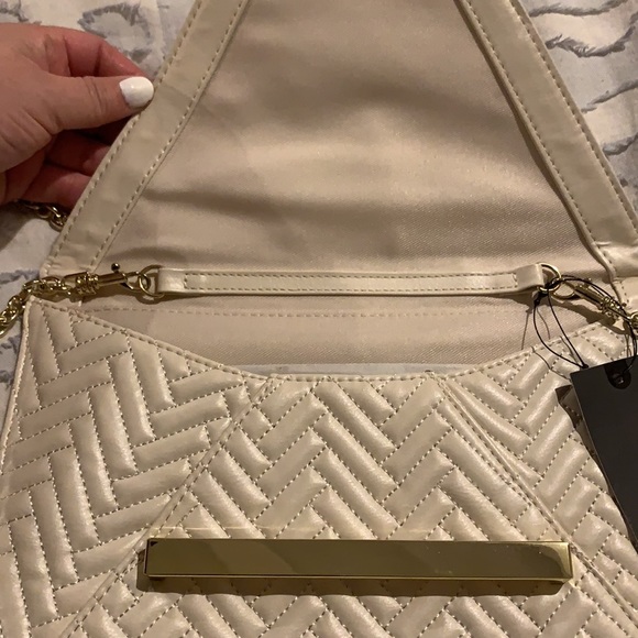 Purse - Picture 2 of 3